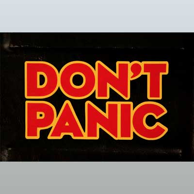 Message rassurant sur la couverture - Don't Panic